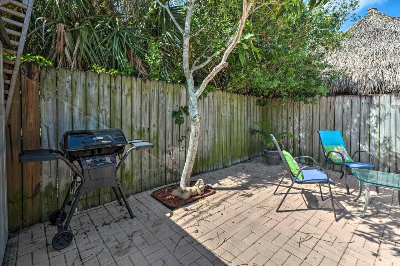 Cape Canaveral Escape With Grill Walk To Beach! Exterior photo